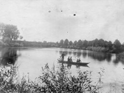 Na stawie w cukrowni "Zbiersk" 1909 rok